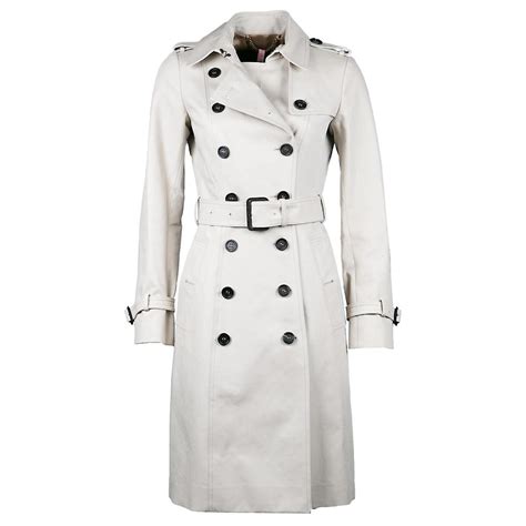 klassischer burberry trenchcoat